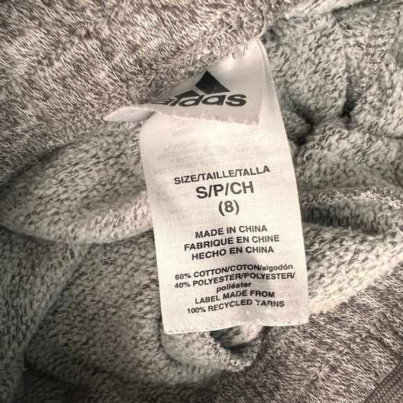 Boys gray adidas sweatpants size 8 - Picture 2 of 6